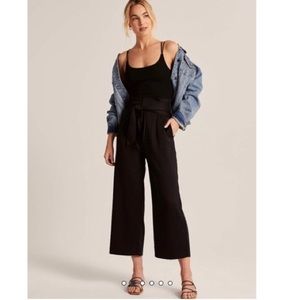 Abercrombie satin wide leg cropped pants black
